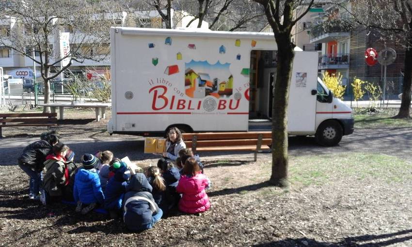 Bibliobus: letture al parco Bibliobus: letture al parco