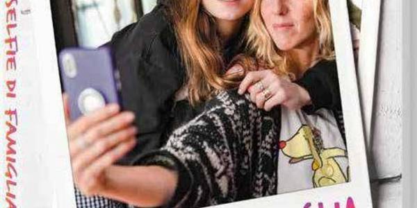 Immagine decorativa per il contenuto AZUELOS LISA "Selfie di famiglia"