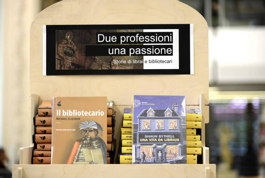 Immagine decorativa. "Due professioni, una passione: storie di librai e bibliotecari": particolare della mostra Immagine decorativa. "Due professioni, una passione: storie di librai e bibliotecari": particolare della mostra